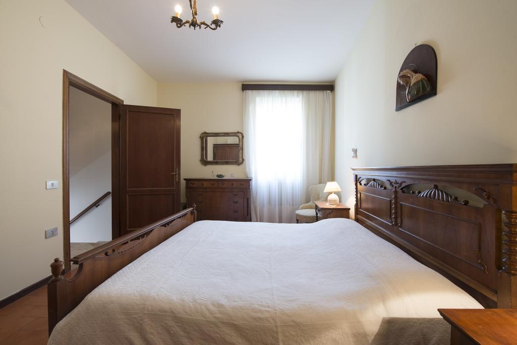 Casa Venturi Villa Gubbio Bilik gambar